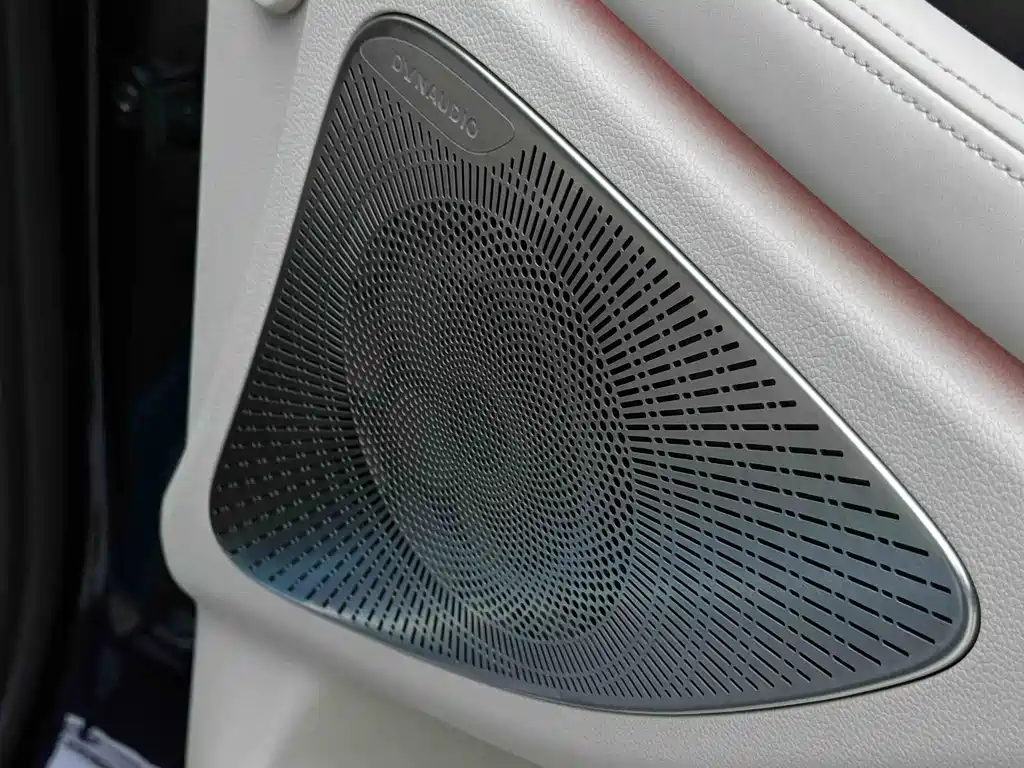 Voyah Dreamer 2024 PHEV Ultra-Long Range Flagship Edition