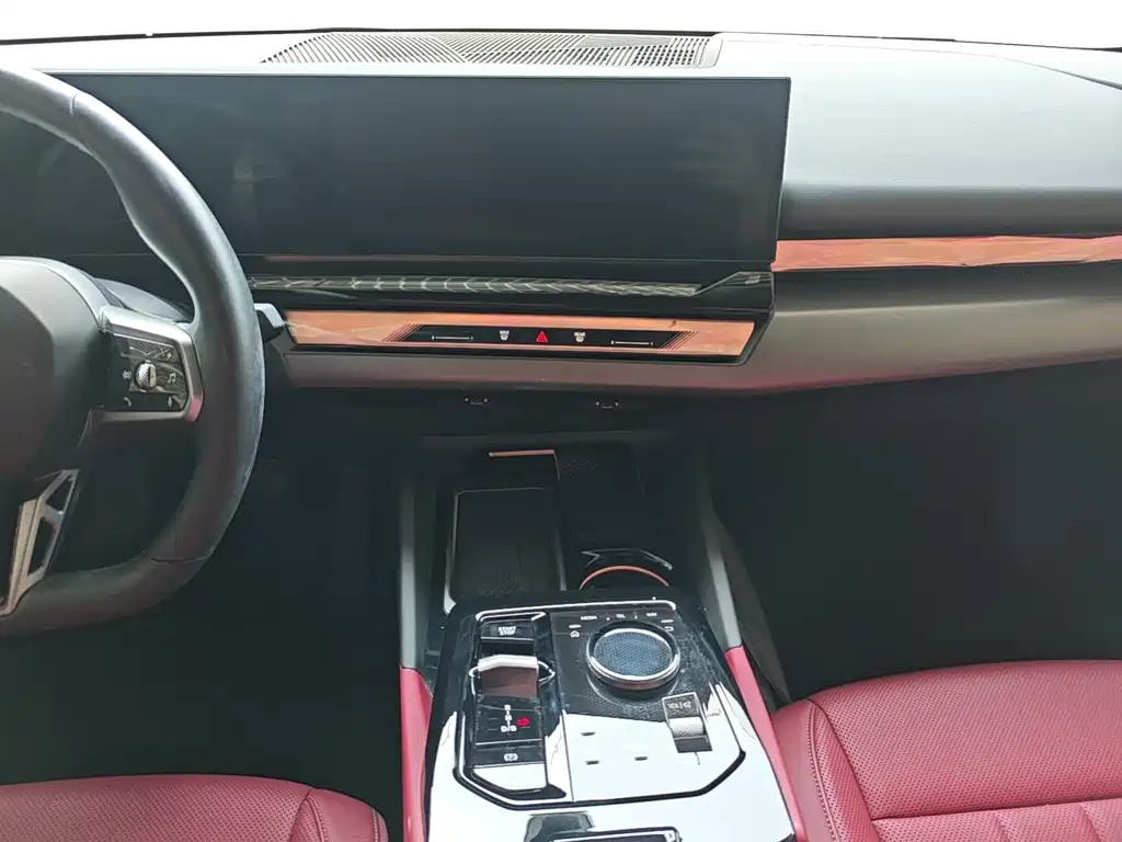 BMW i5 2024 eDrive 35L M Sport Package