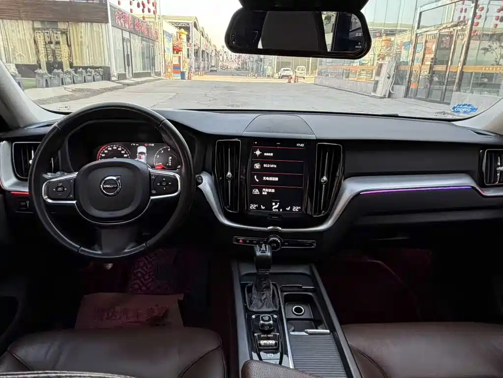 Volvo XC60 2019 T5 AWD Zhiyuan Edition China V