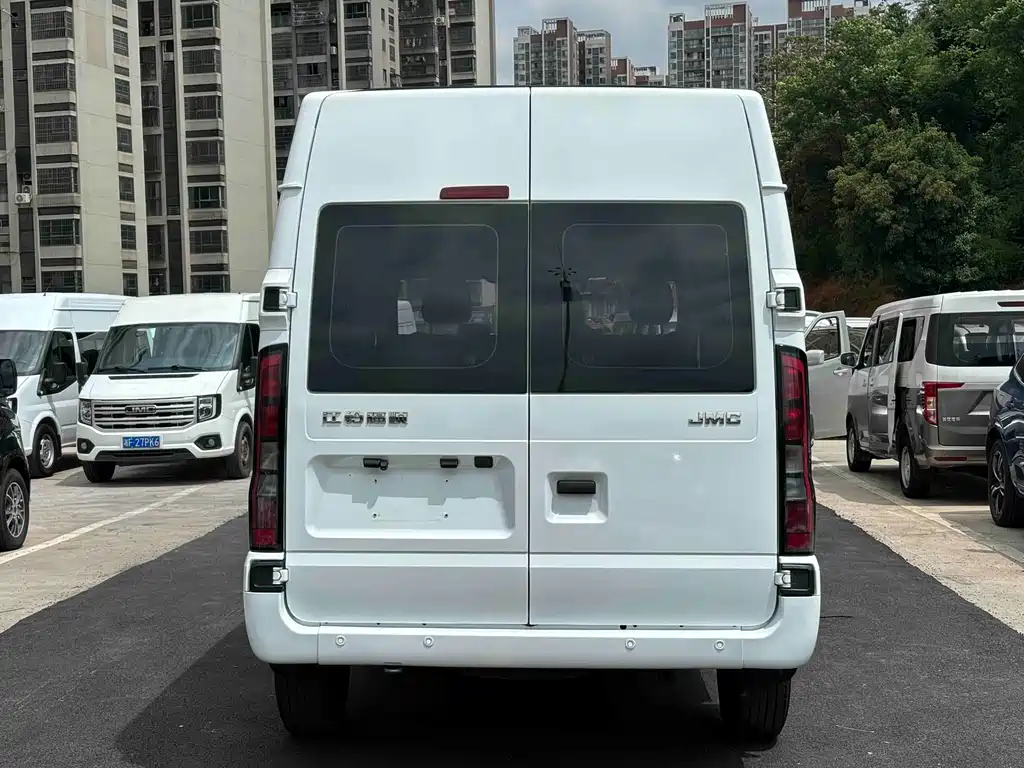 JMC Fushun 2023 2.0T Manual Short Wheelbase Medium Roof Commercial Multi-Purpose Vehicle 6-Seater
