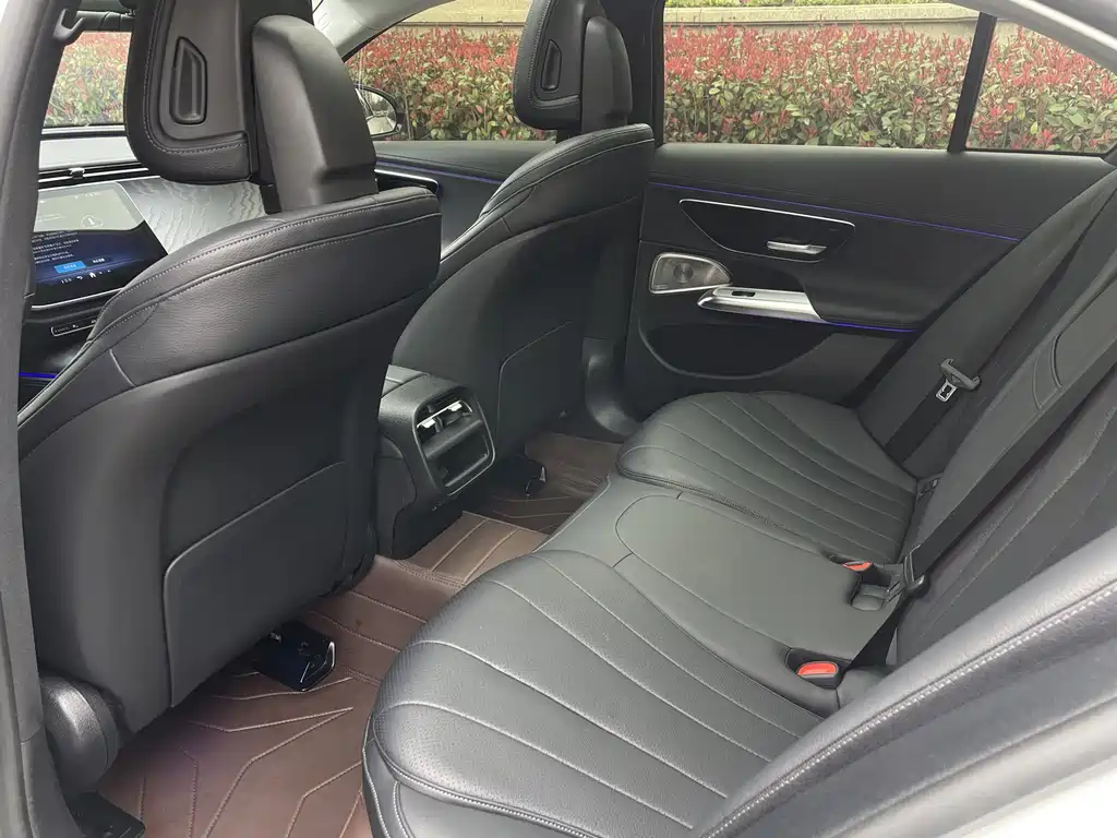 Mercedes-Benz E-Class 2024 E 300 Fashion Sports Edition