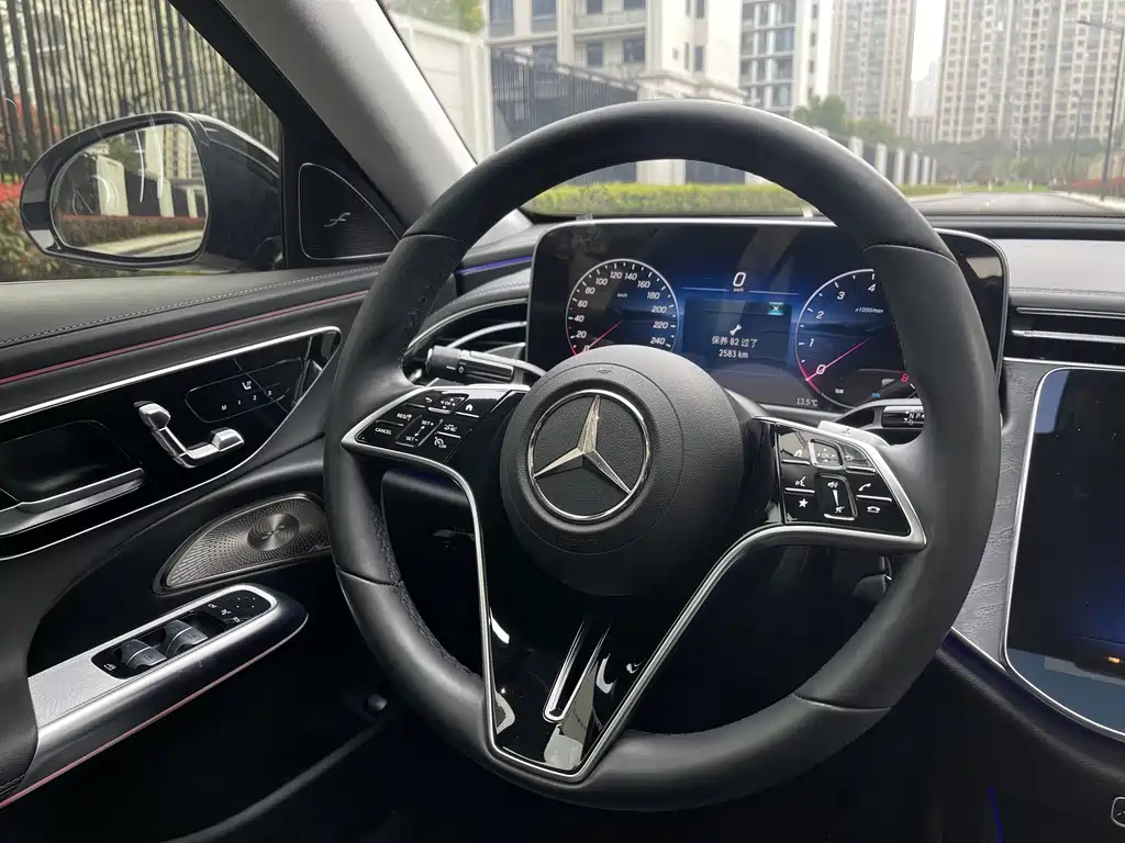 Mercedes-Benz E-Class 2024 E 300 Fashion Sports Edition