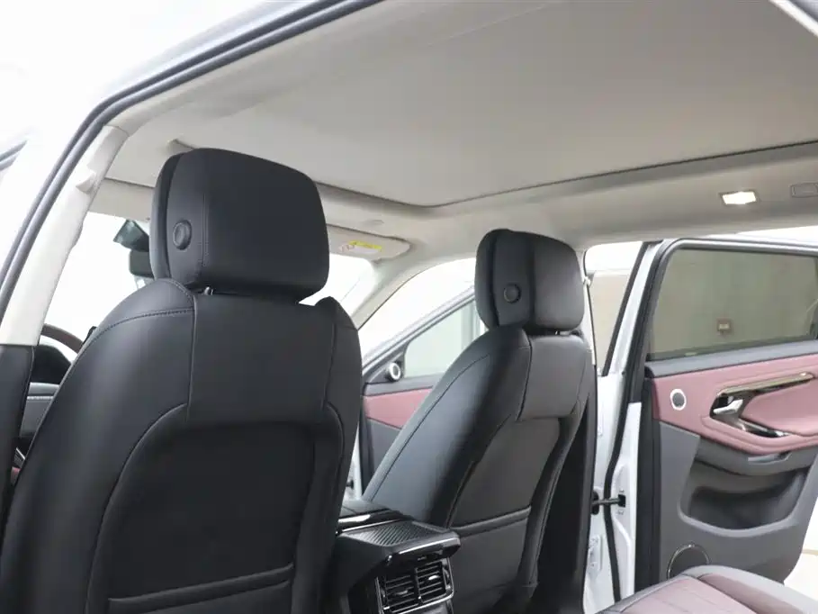 Range Rover Evoque L 2024 SE