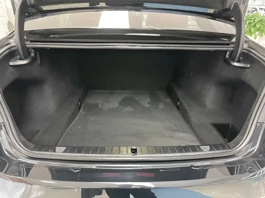 BMW 7 Series 2019 740Li xDrive Executive M Sport Package