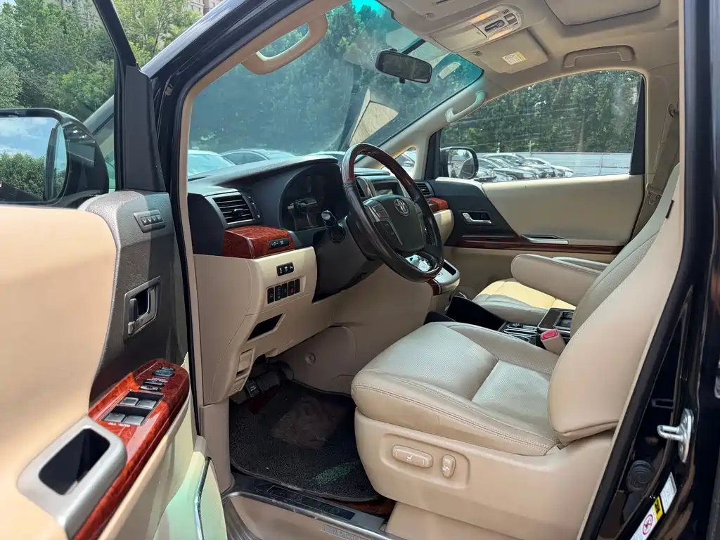 Alphard 2011 3.5L Luxury Edition