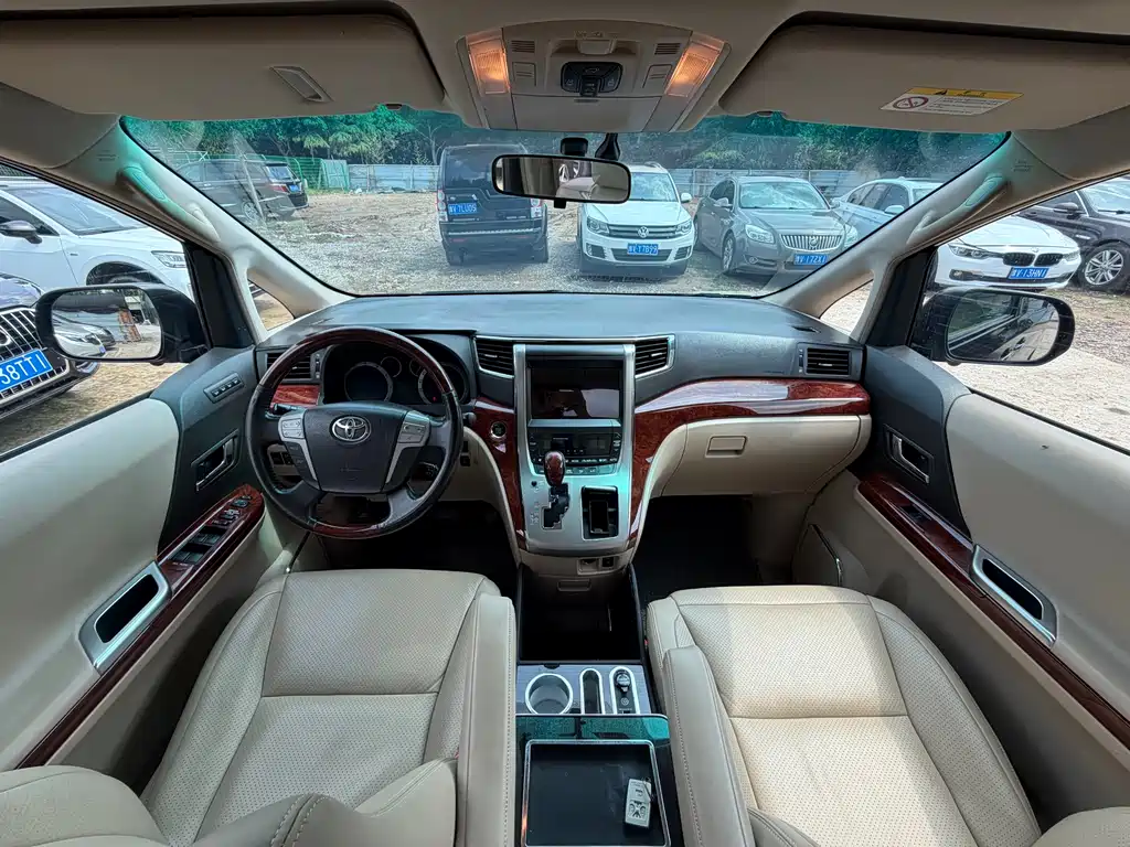 Alphard 2011 3.5L Luxury Edition