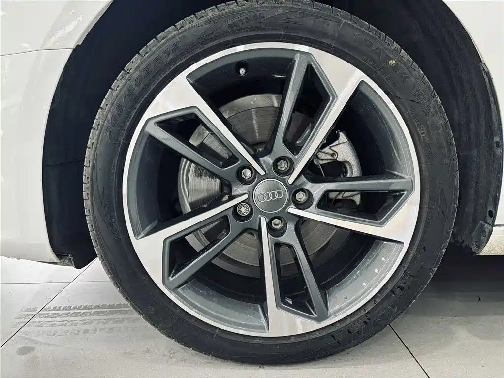 Audi A4L 2022 40 TFSI Fashion Dynamic