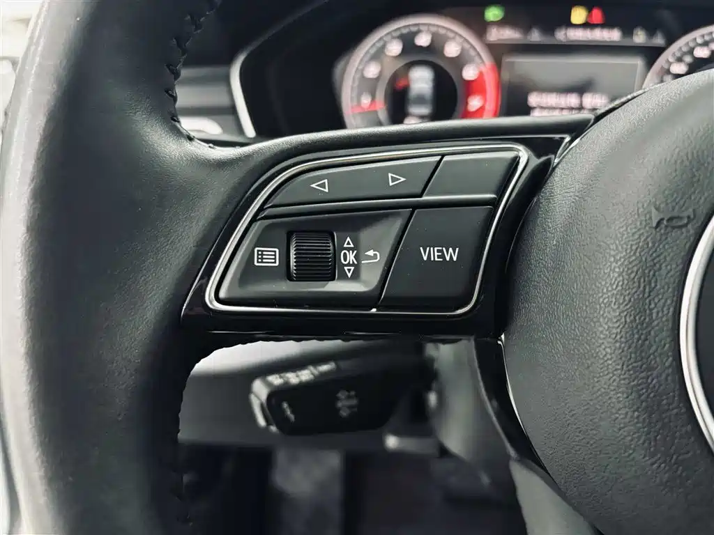 Audi A4L 2022 40 TFSI Fashion Dynamic