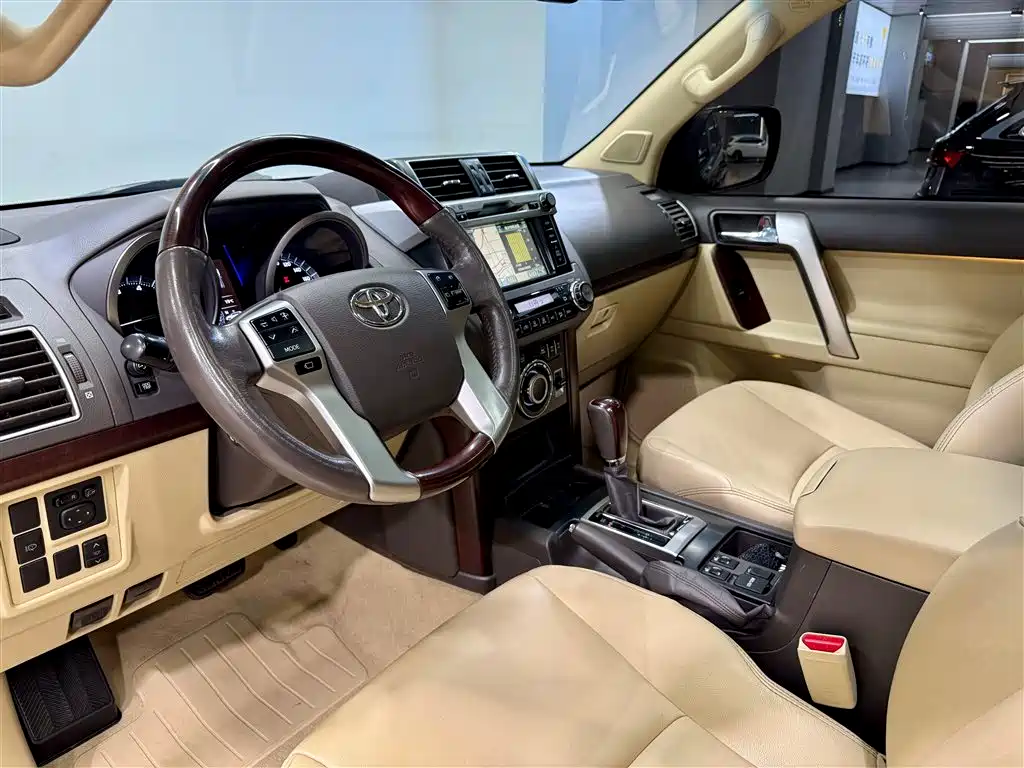 Prado 2014 4.0L Automatic VX NAVI