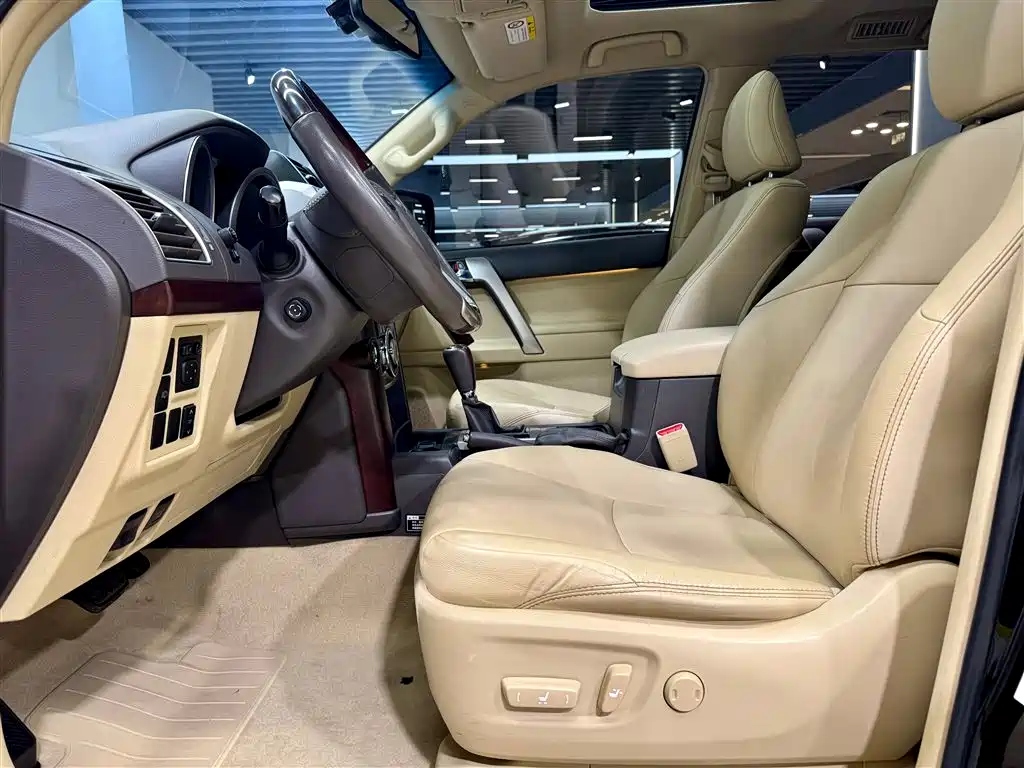 Prado 2014 4.0L Automatic VX NAVI