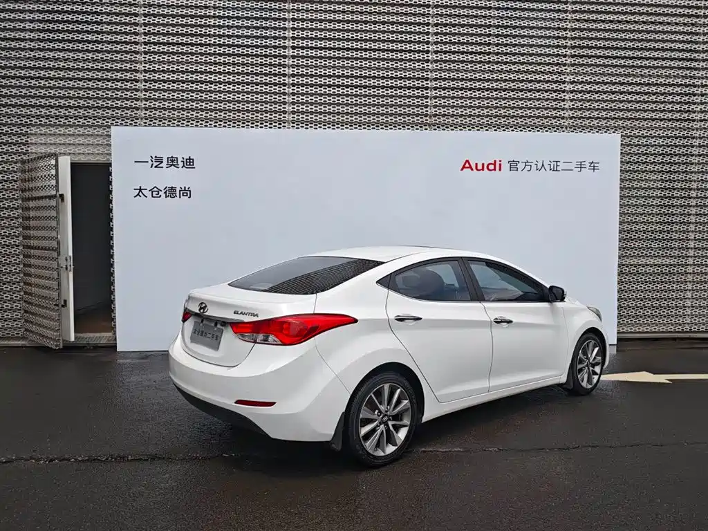 Hyundai Elantra Langdong 2015 1.6L Automatic Premium