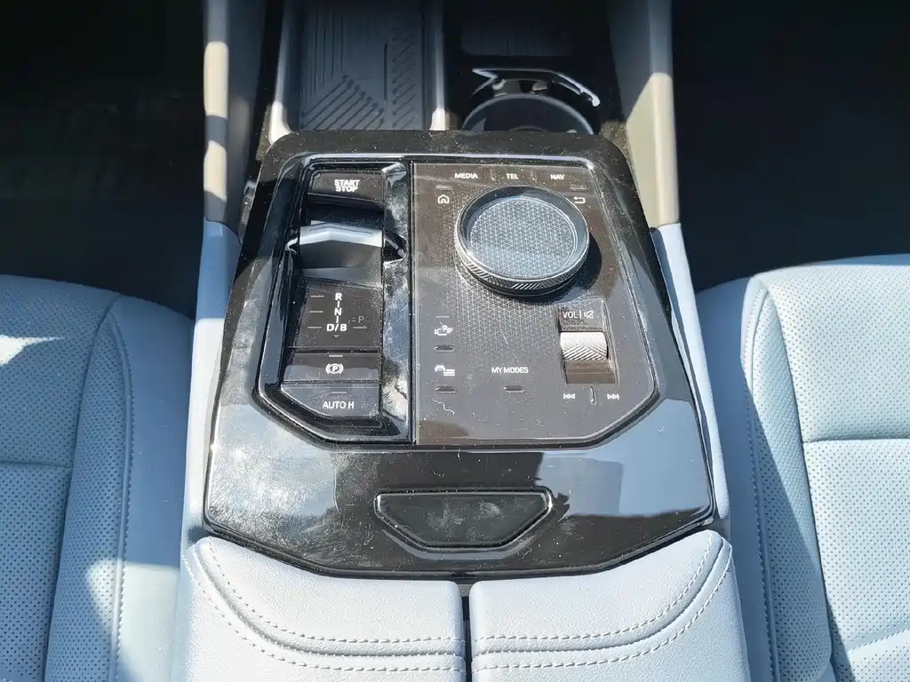 BMW i5 2024 eDrive 35L Luxury M Sport Package