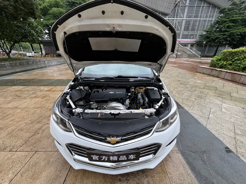 Chevrolet Cruze 2017 1.5L Auto Pioneer Sunroof Edition