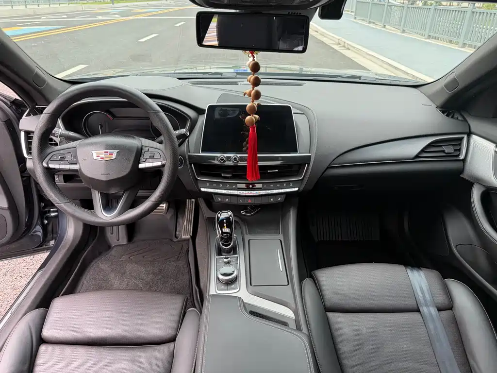 Cadillac CT5 2021 28T Leading Sport