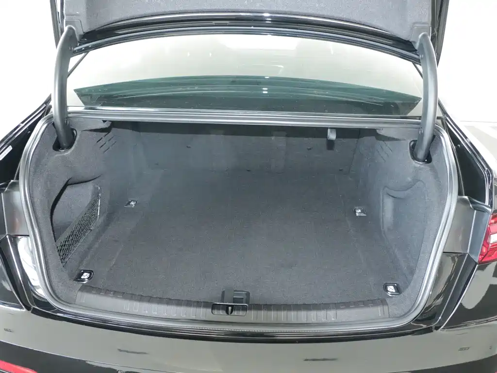 Audi A6L 2024 45 TFSI Zhenxuan Dynamic Edition
