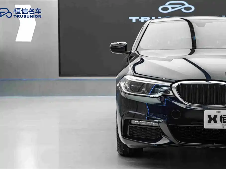 BMW 5 Series 2019 530Li Leading Edition M Sport Package