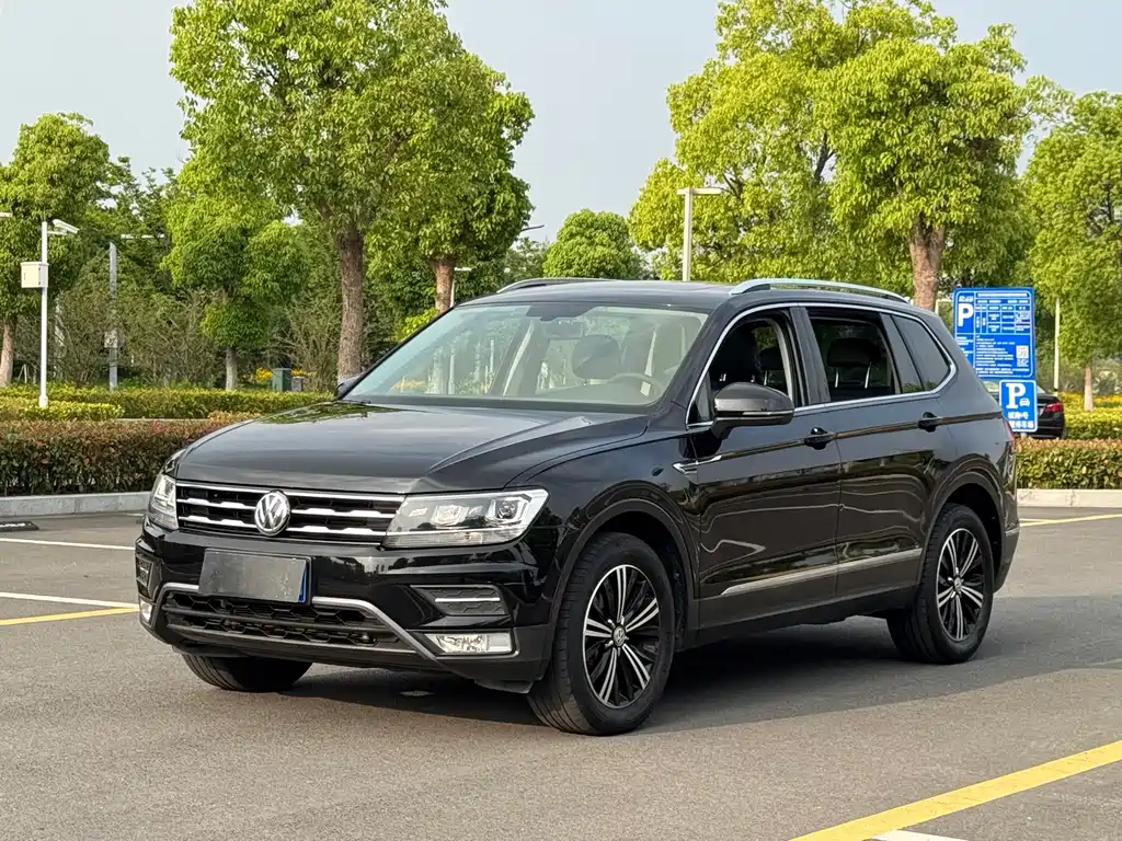 Tiguan L 2020 330TSI Automatic FWD Panorama Comfort Edition China VI