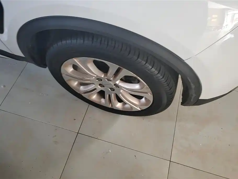 Lynk & Co 01 2017 2.0T FWD Pro