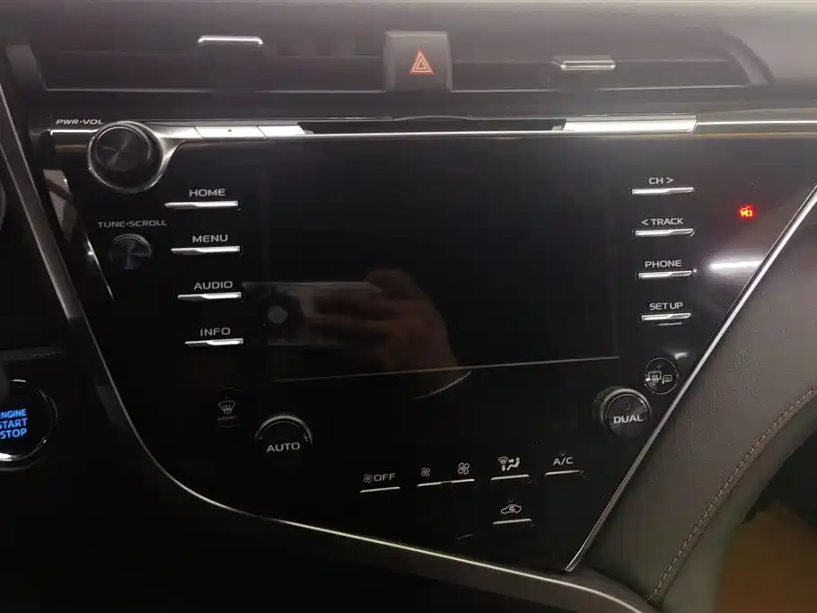 Camry 2018 2.5G Luxury Edition