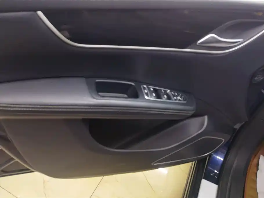 BYD Song MAX 2018 1.5T Automatic Zhilian Zunxiang 7-Seater
