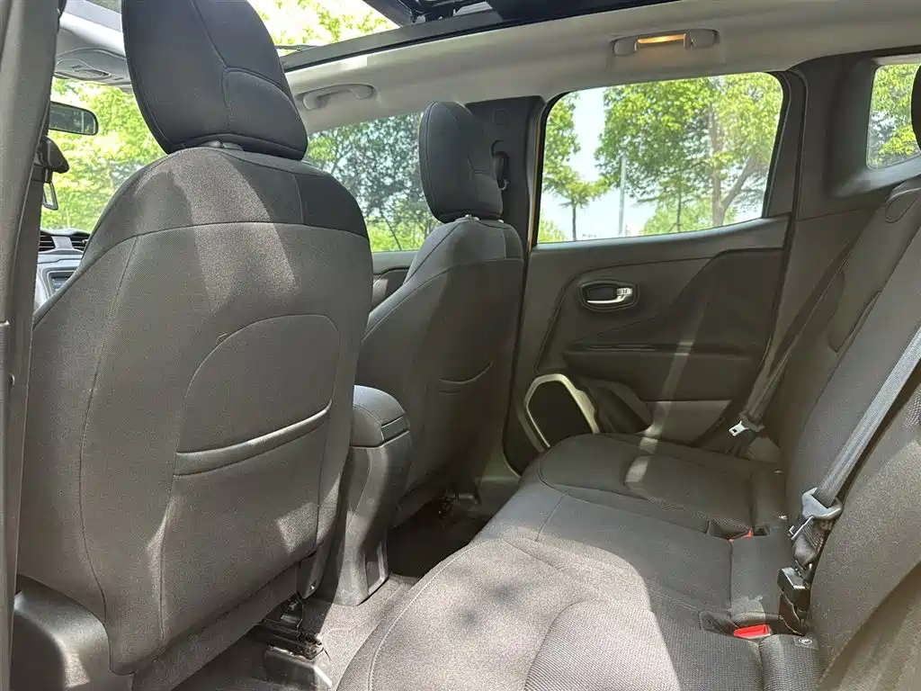 Jeep Renegade 2018 Connected Screen Edition 180T Automatic High Energy Edition