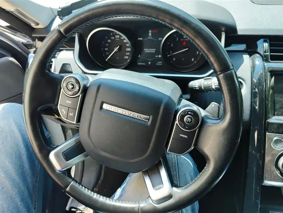 Land Rover Discovery 2017 3.0 SC V6 SE