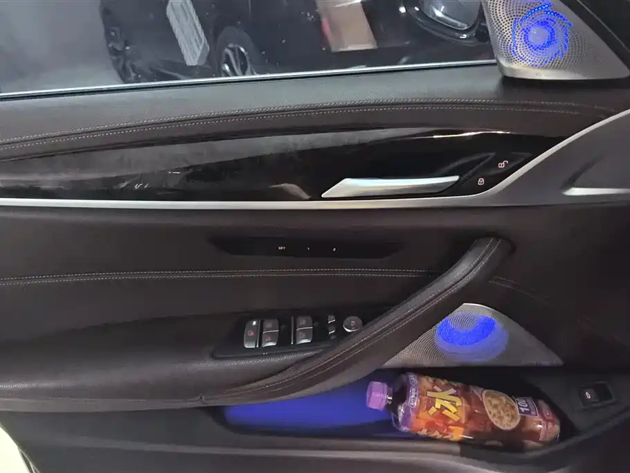 BMW 5 Series 2022 525Li M Sport Package - фото 7