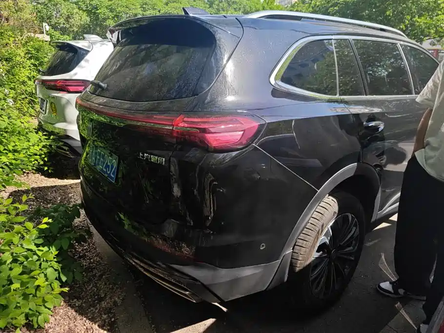 Buick Envision Plus 2025 28T FWD Platinum Edition