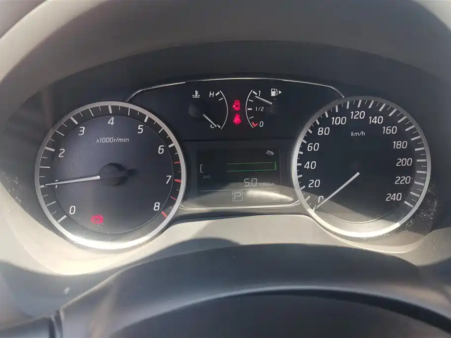 Nissan Sylphy 2018 1.6XV CVT Premium Edition