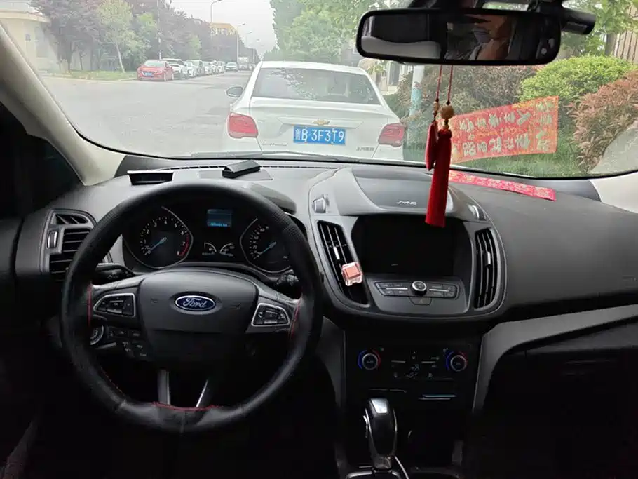 Ford Kuga 2019 EcoBoost 180 FWD Platinum Edition China VI