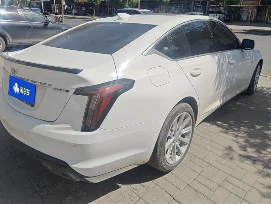 凯迪拉克CT5 2020款 28T 时尚型