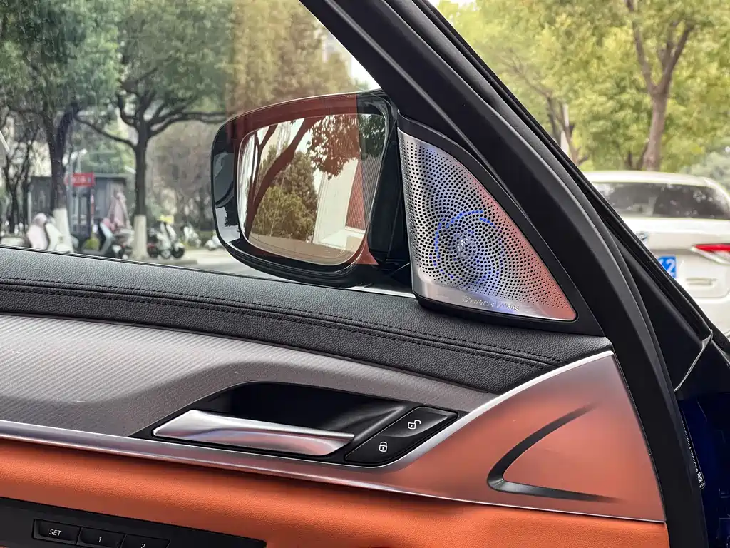 BMW M5 2021