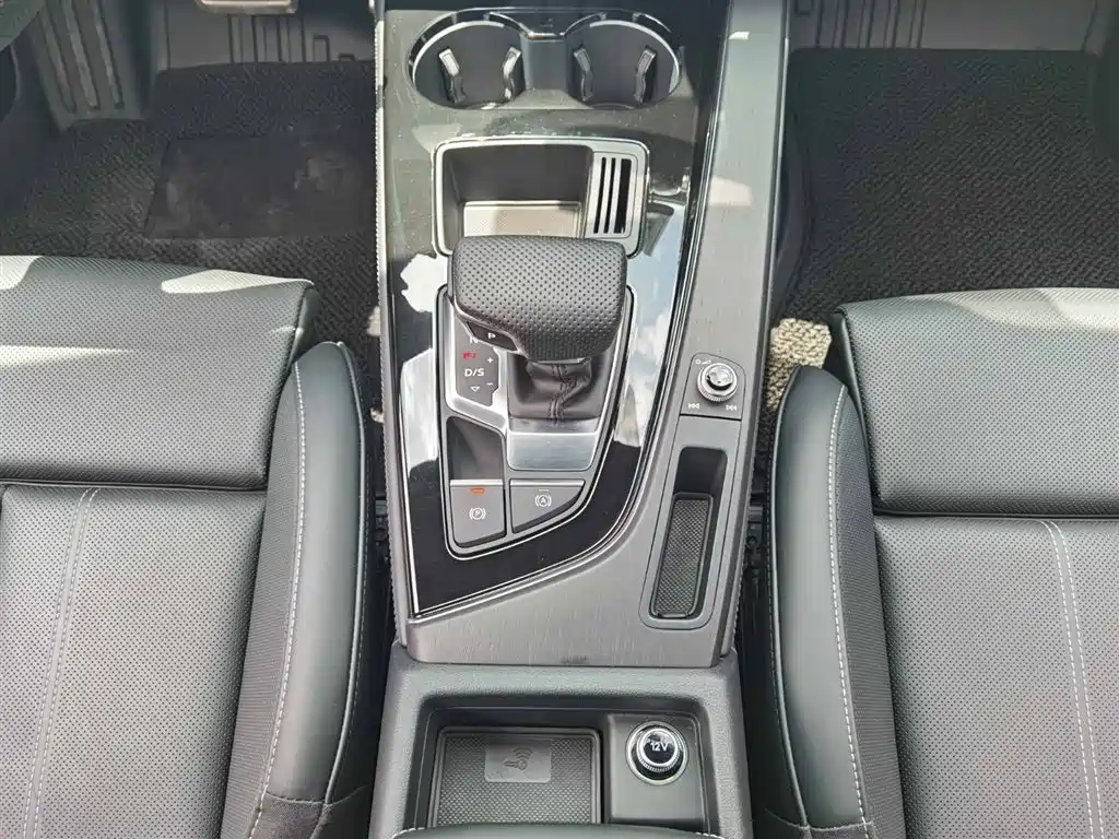 Audi A4L 2024 40 TFSI Luxury Dynamic Edition - фото 17
