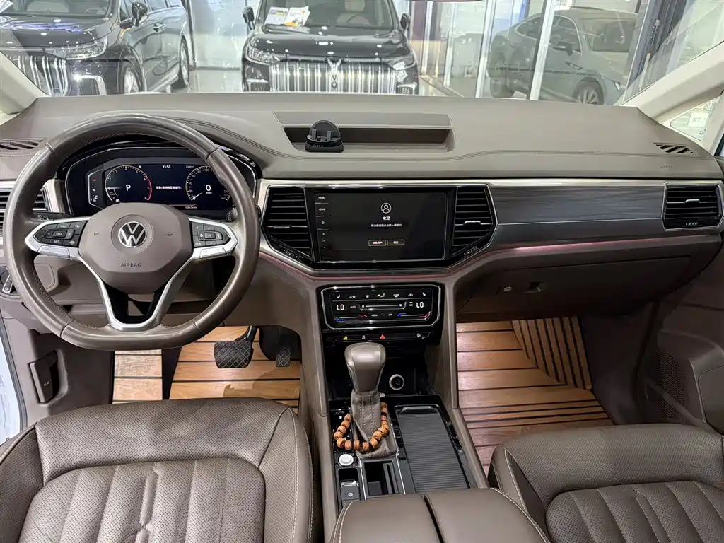 Volkswagen Viloran 2020 330TSI Luxury Edition