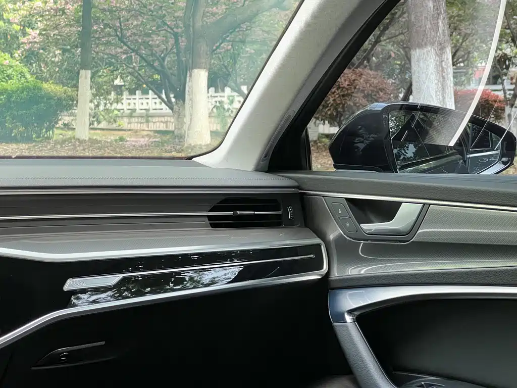 Audi A6 Avant 45 TFSI