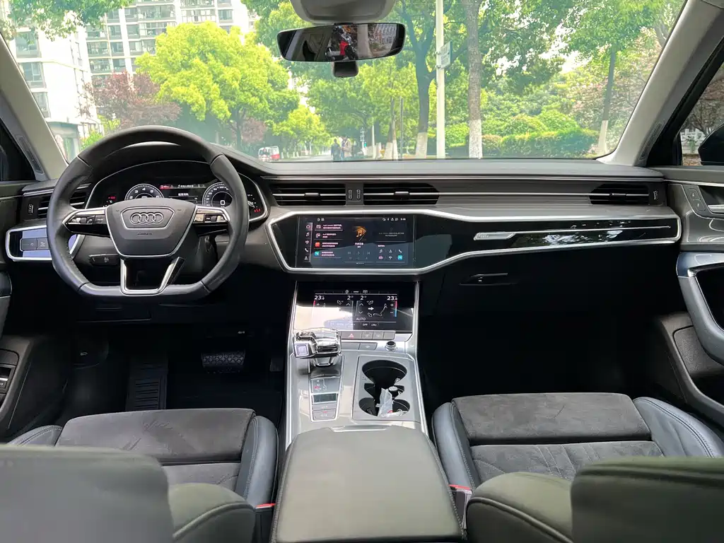 Audi A6 Avant 45 TFSI