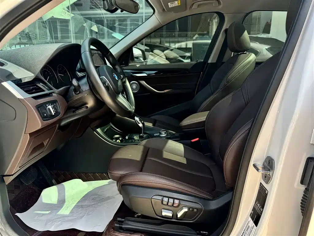 BMW X1 2021 sDrive25Li Leading Edition - фото 22