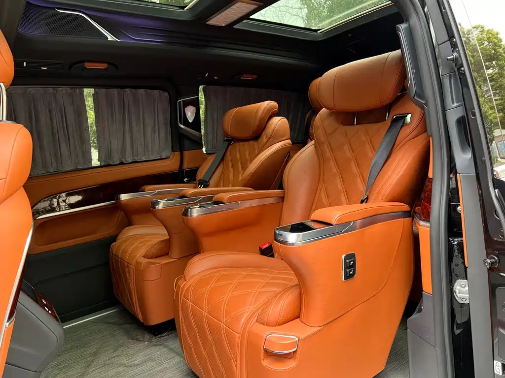 Mercedes-Benz V-Class 2022 V 260 L Long Wheelbase Luxury Edition