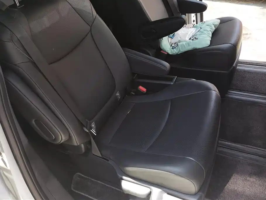 Toyota Sienna 2024 2.5L Hybrid Luxury Edition