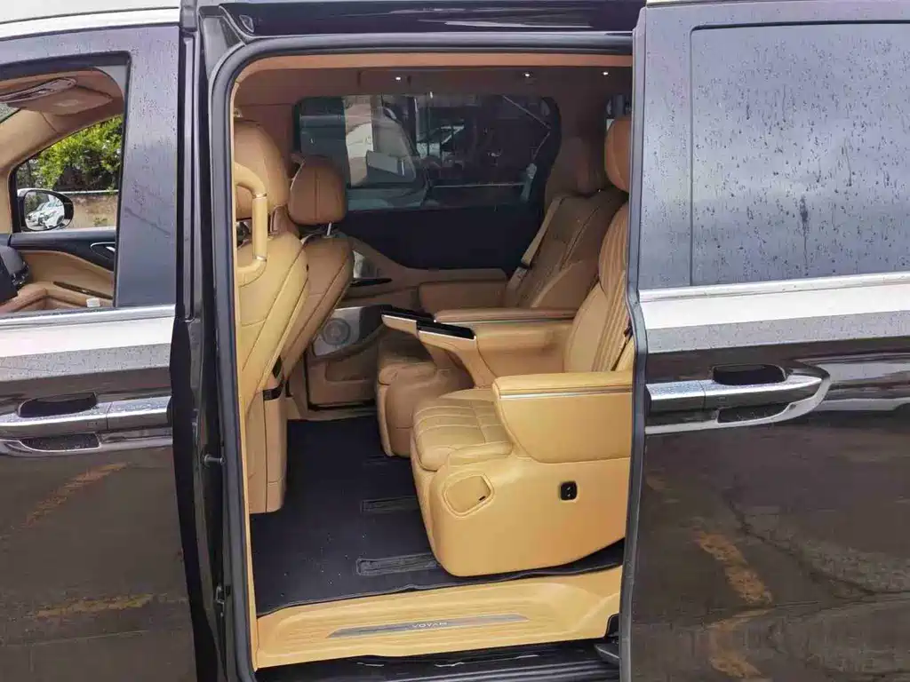 Voyah Dreamer 2025 PHEV AWD Flagship Kunpeng Edition