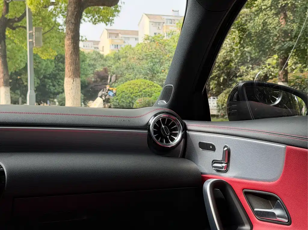 Mercedes-Benz AMG A 35 L 4MATIC 2022