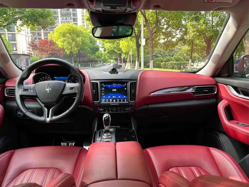 Levante 2018 3.0T Standard Edition
