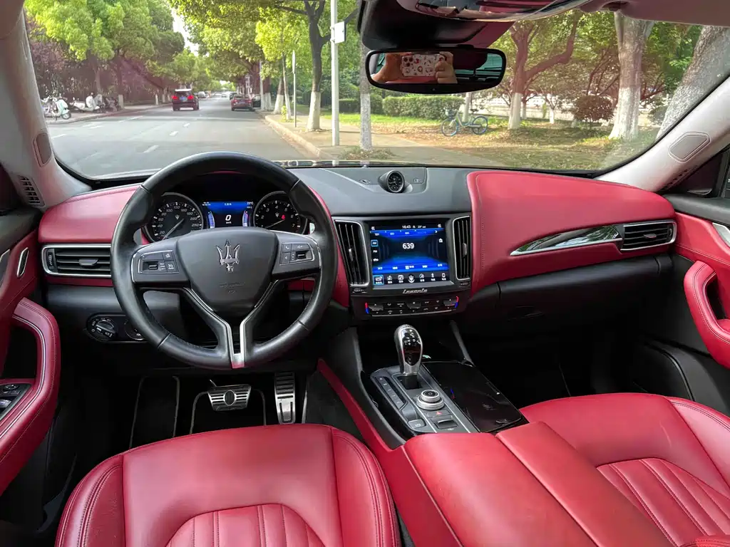 Levante 2018 3.0T Standard Edition