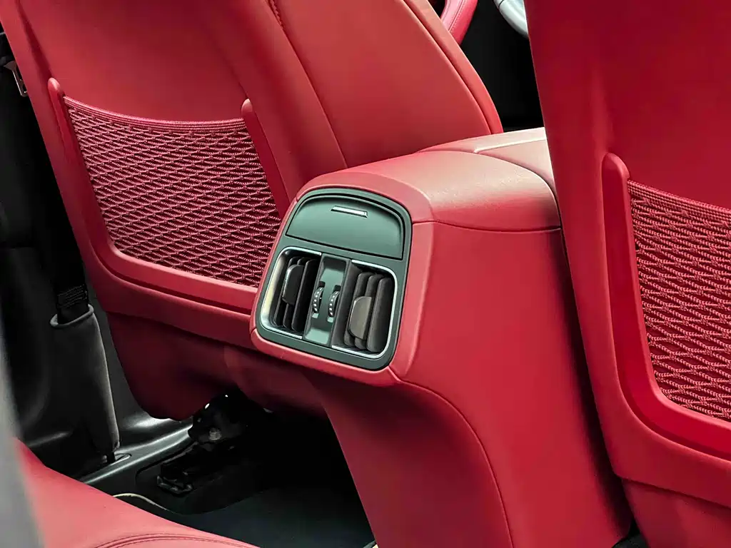 Levante 2018 3.0T Standard Edition
