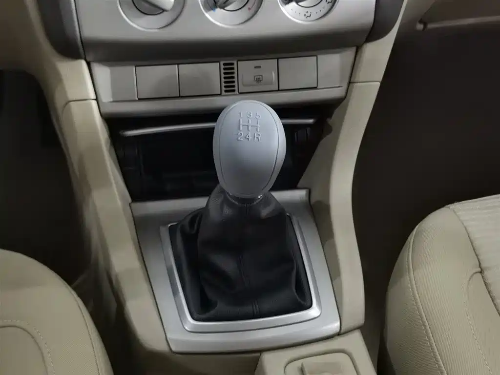 Ford Focus 2013 Sedan Classic 1.8L Manual Base