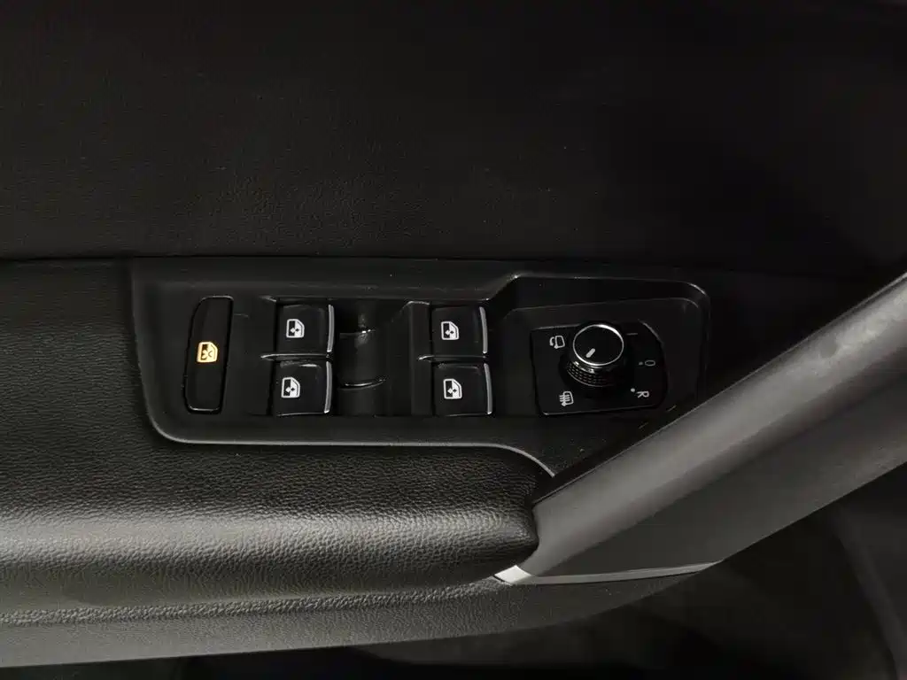 Tayron 2019 Expedition Edition 280TSI FWD Luxury China VI