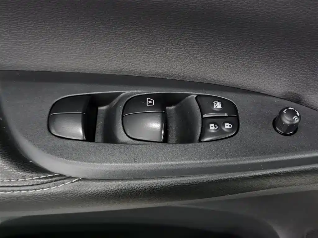 Nissan Tiida 2019 1.6L CVT Smart Edition China VI