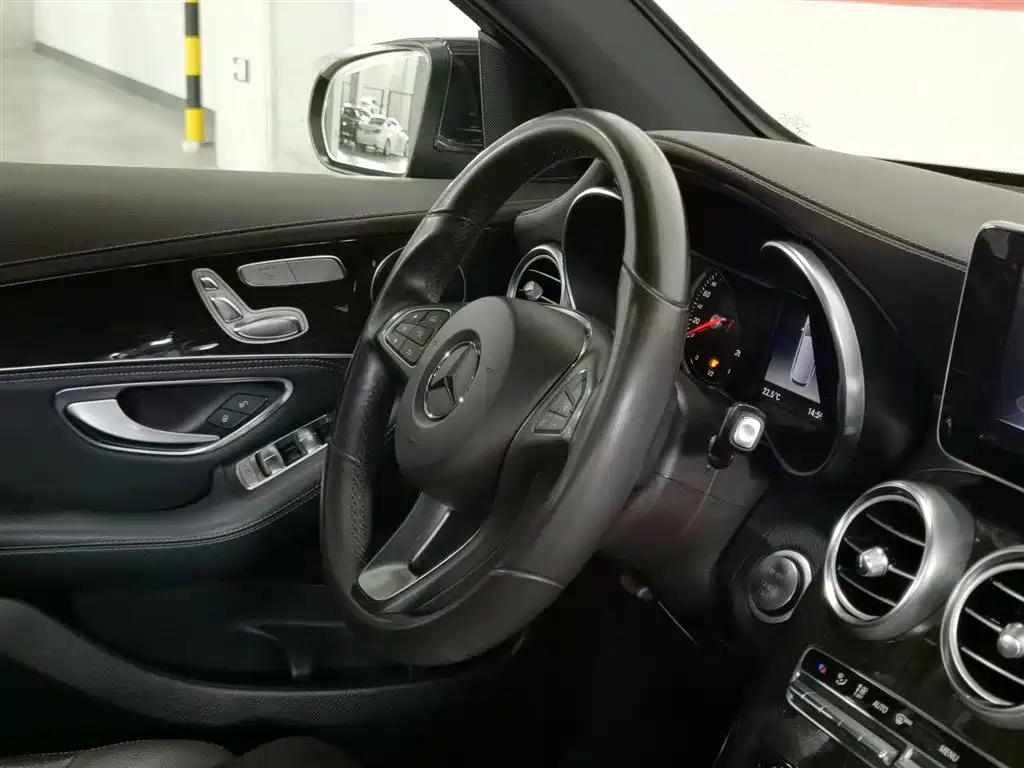 Mercedes-Benz GLC 2018 GLC 260 4MATIC Luxury Edition