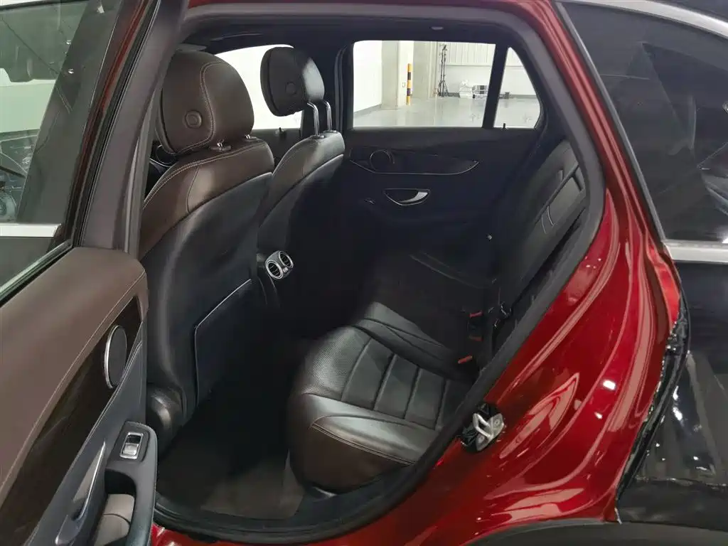Mercedes-Benz GLC 2018 GLC 260 4MATIC Luxury Edition