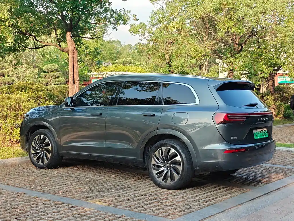 AITO M7 2022 1.5T AWD Luxury Edition